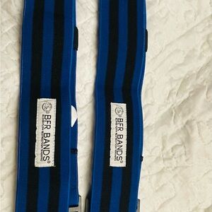 muscle growth restriction band